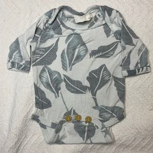 Kate Quinn 0-3m bamboo onesie
